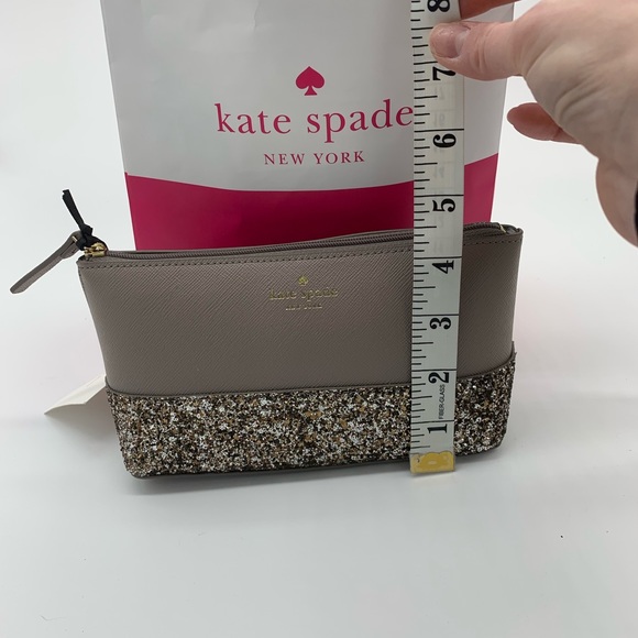 Kate Spade ♠️ Greta Gray Glitter Makeup Bag NWT! - Picture 5 of 5